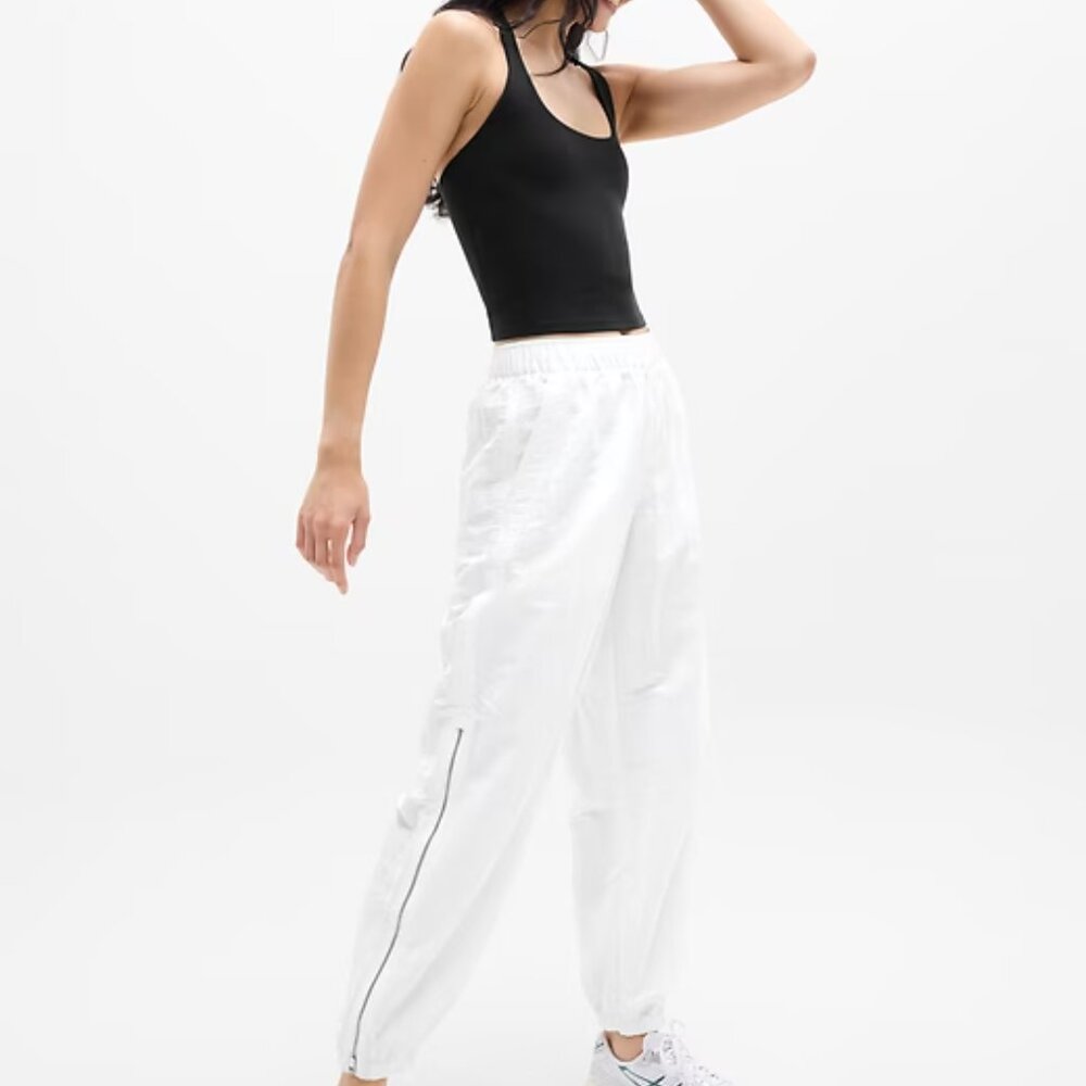 Athleta Pursuit Mid Rise Zip Jogger Bright White Size XSmall NWT